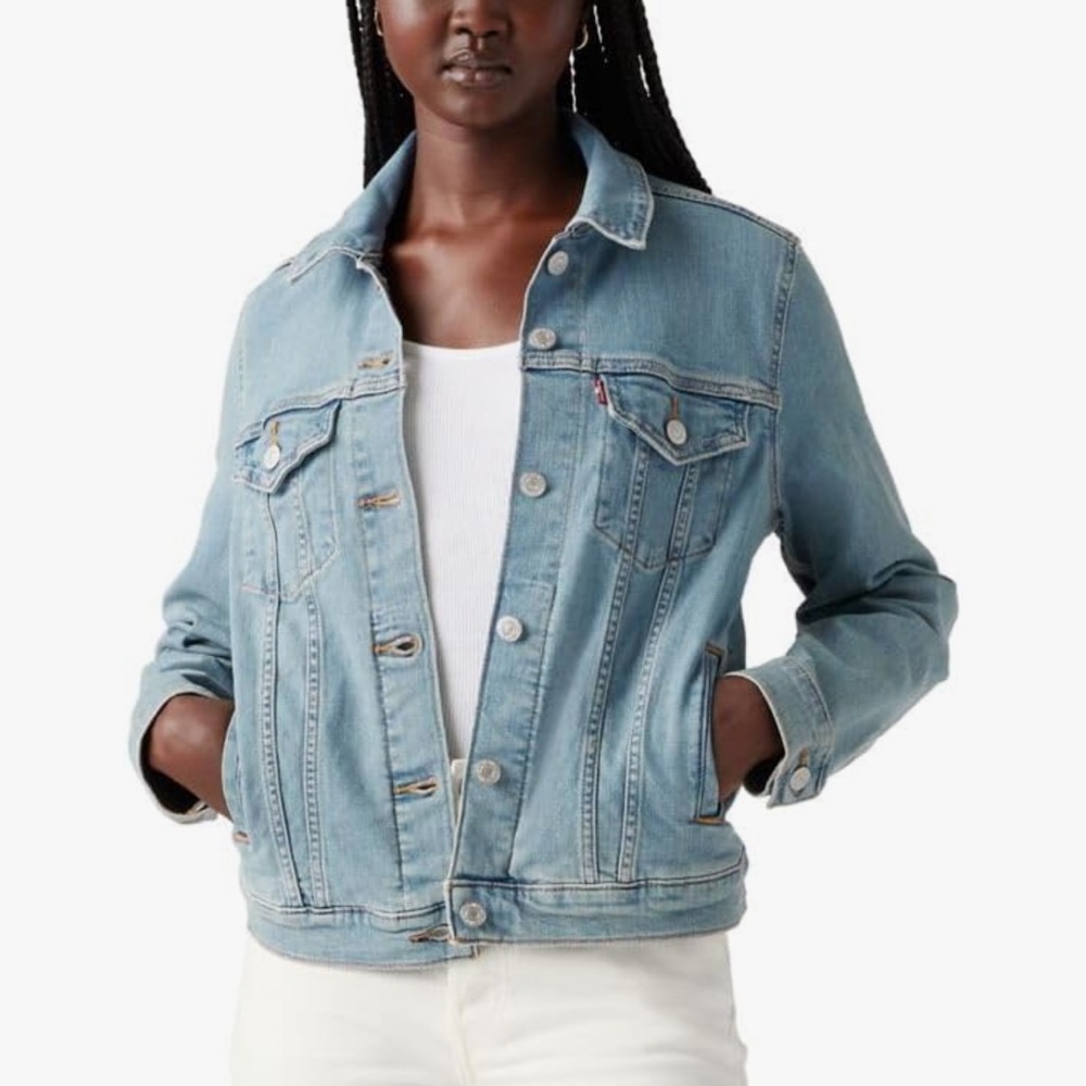 Levi’s Women’s Lightweight Denim Trucker Jacket Light Blue Classic Fit S/M